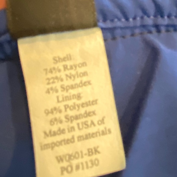 BETABRAND Heavy Rayon Blazer - Stylish & Great for Professional Wear.🪻 - Picture 8 of 9